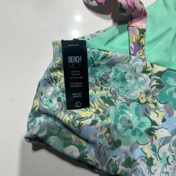 Beach Riot Floral Crop Top and Shorts Set - Picture 5 of 7